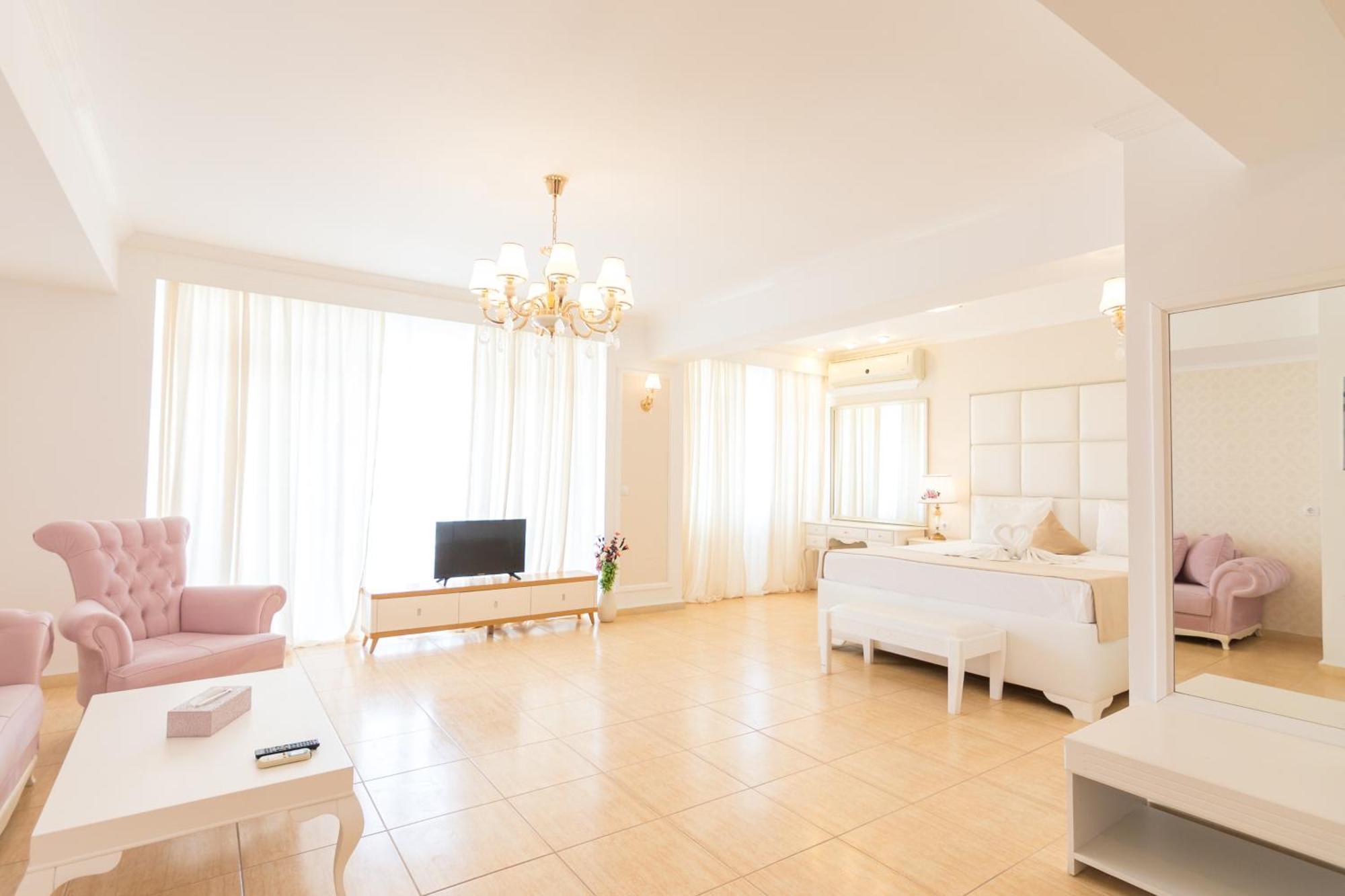 Phoenicia Holiday Resort Mamaia Exterior foto